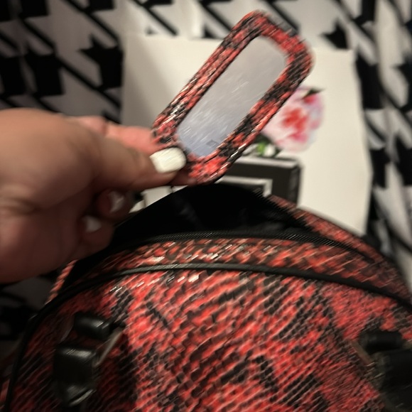 EUC/Small shoulder bag and wallet bundle - Picture 6 of 11